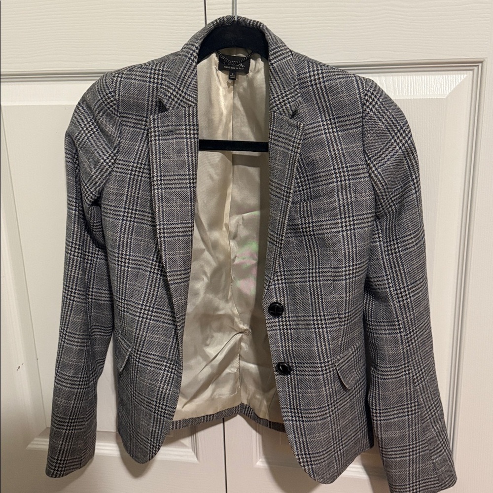 Aritzia Gray Plaid Blazer